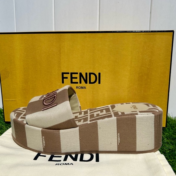 FENDI SUNSHINE EMBROIDERED LOGO PLATFORM SLIDE SANDAL NEUTRAL BEIGE SZ 38.5 NEW! - Picture 2 of 16